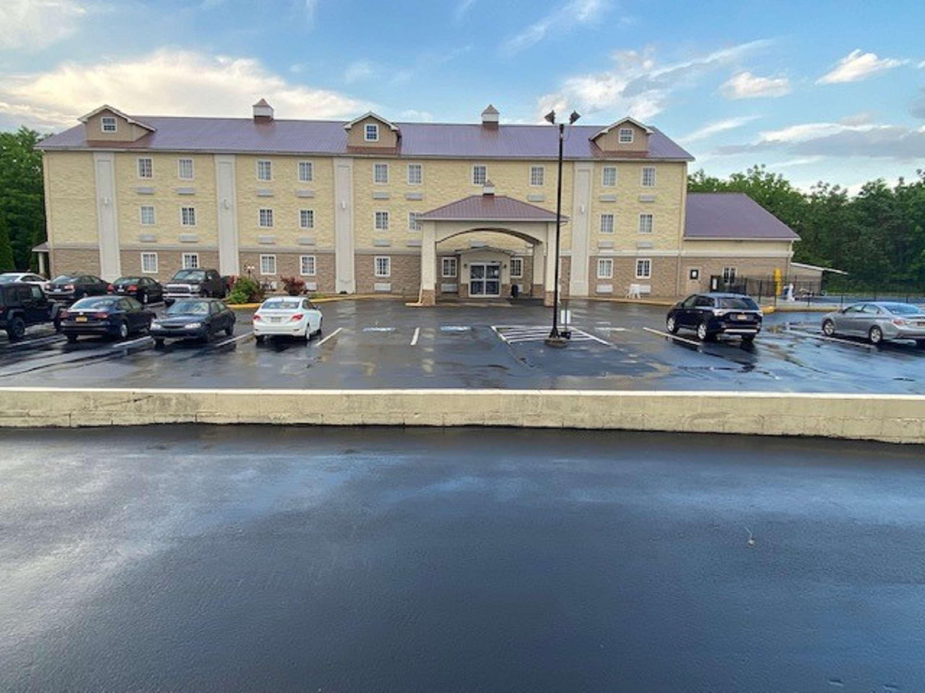 Surestay Plus By Best Western Jonestown Lebanon Valley Εξωτερικό φωτογραφία